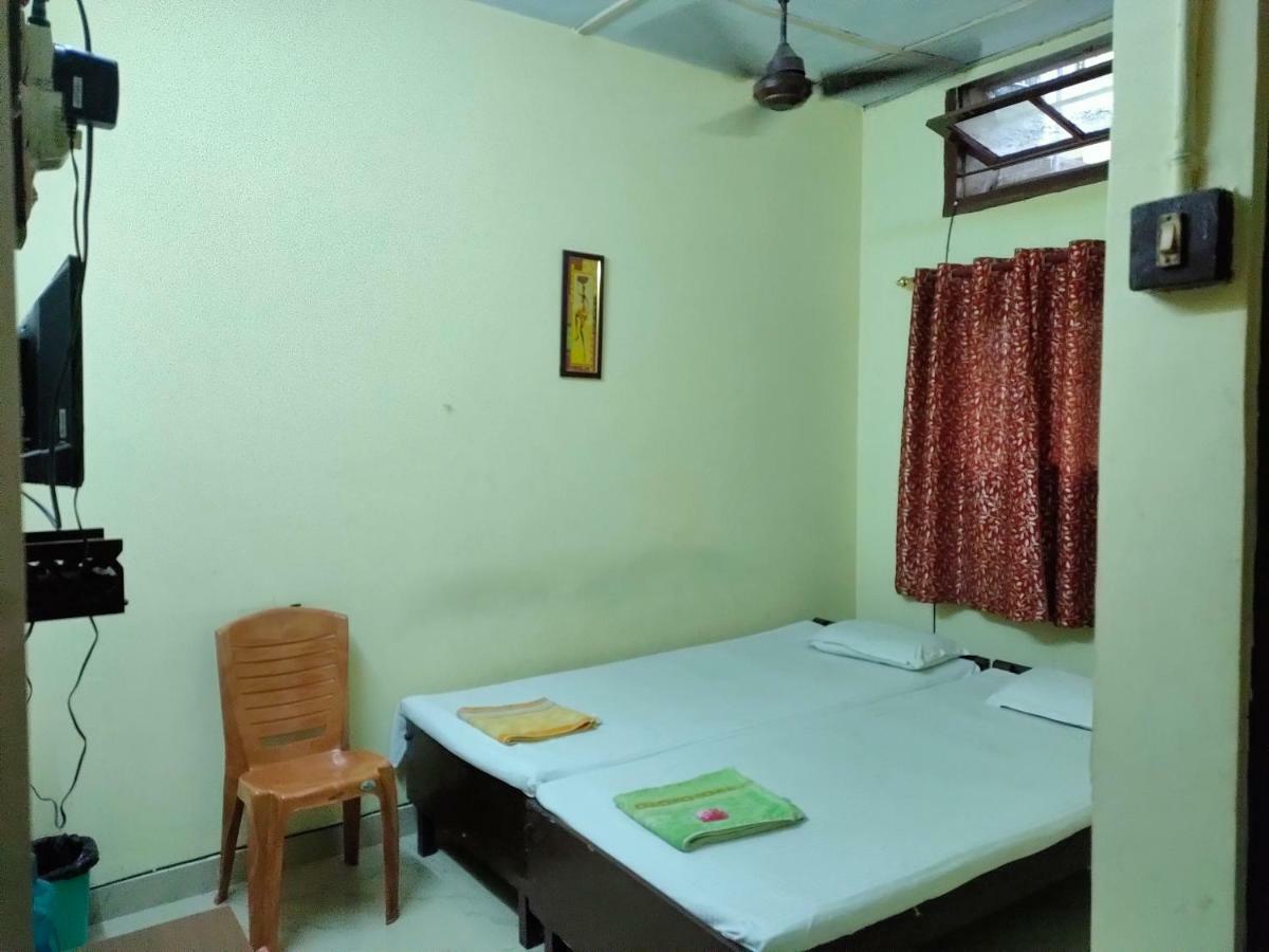Chandrupal Lodging グワーハーティー エクステリア 写真