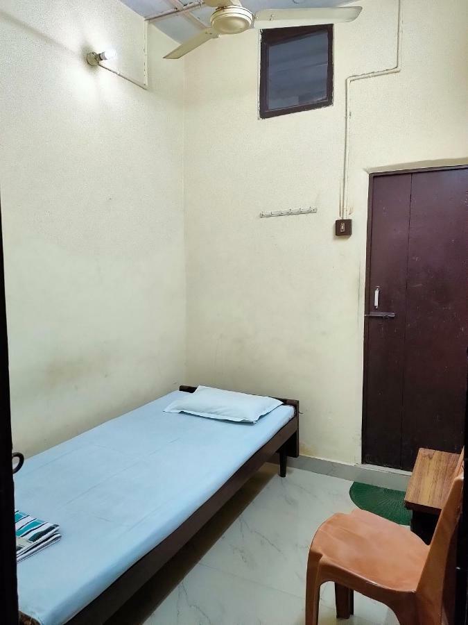 Chandrupal Lodging グワーハーティー エクステリア 写真