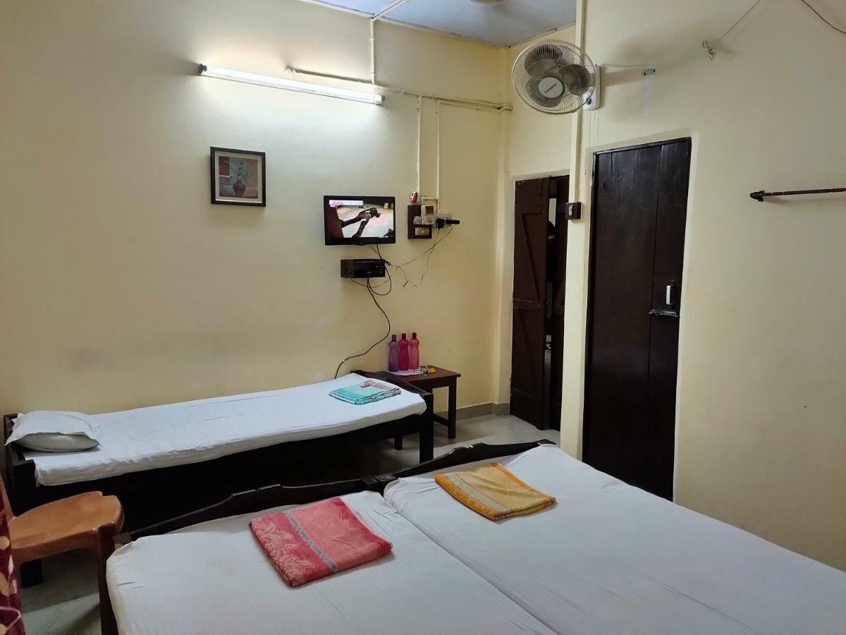 Chandrupal Lodging グワーハーティー エクステリア 写真