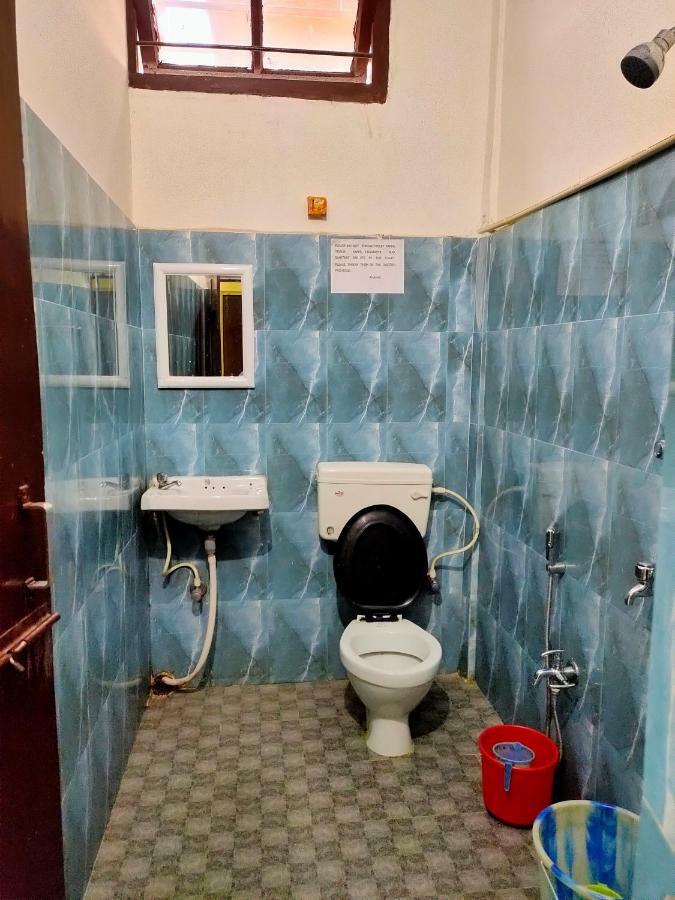 Chandrupal Lodging グワーハーティー エクステリア 写真