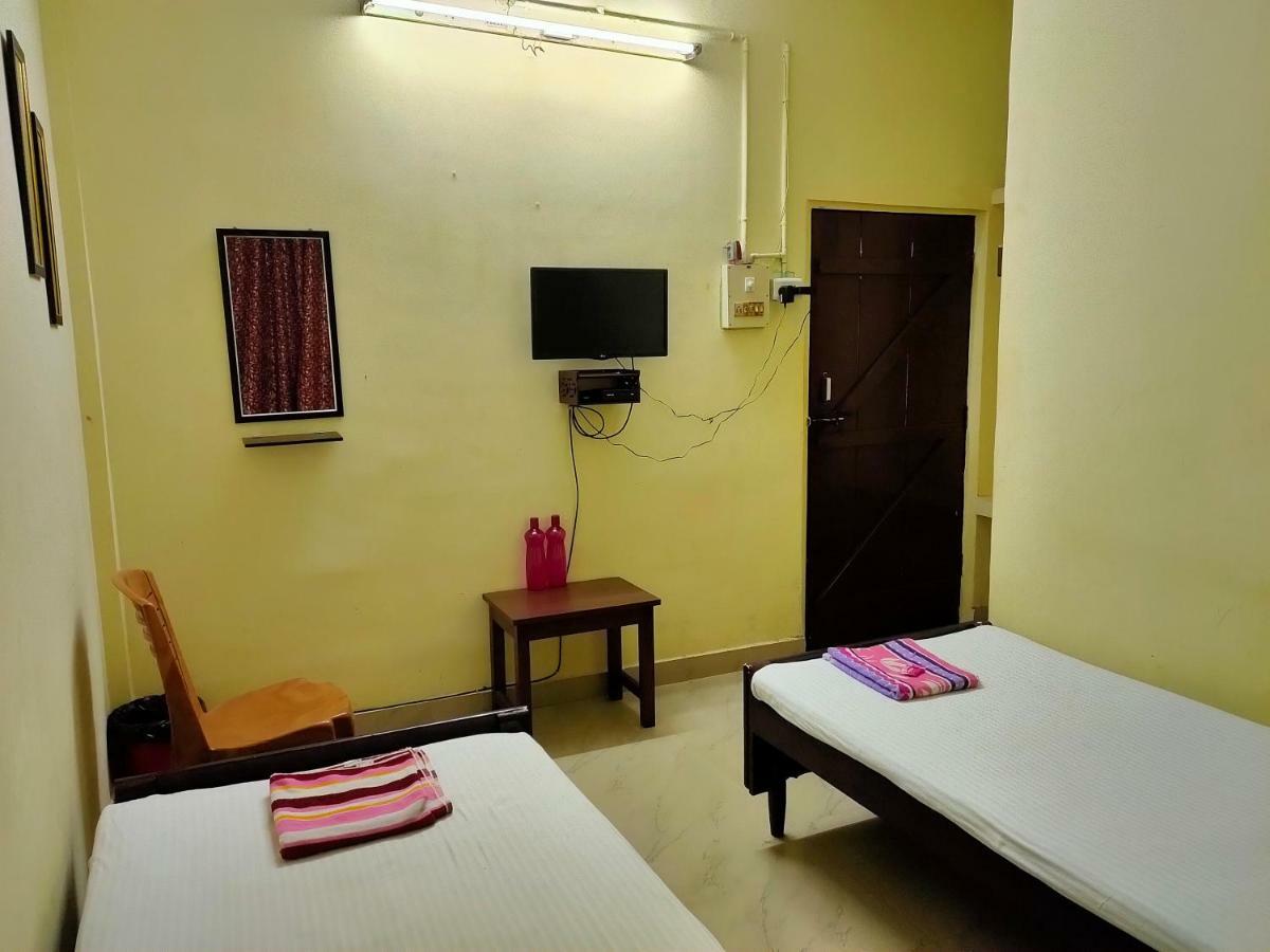 Chandrupal Lodging グワーハーティー エクステリア 写真
