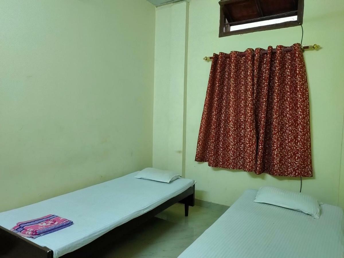 Chandrupal Lodging グワーハーティー エクステリア 写真